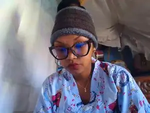 Goddess7_77  live sex cam