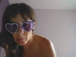Doucelola69  live sex cam