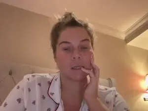 Erincheshire  live sex cam