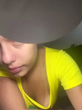 Nandaruivinha20  live sex cam