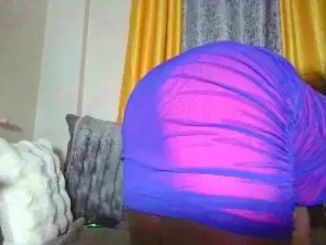 Chocolata26  live sex cam