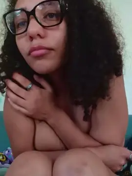 Babycakes981  live sex cam