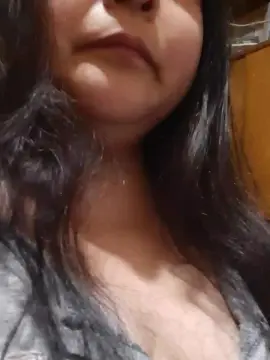 RonnieLove06  live sex cam