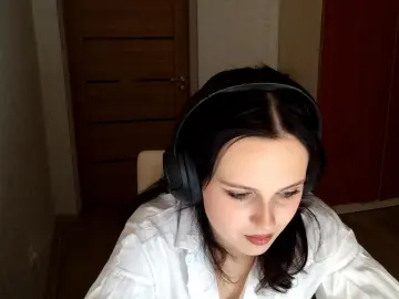 LorieLarbie  live sex cam