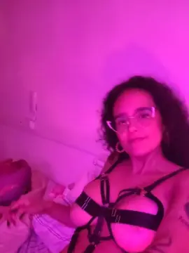Curlybb55  live sex cam