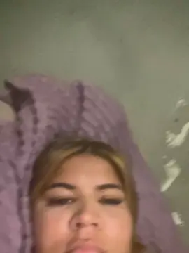 Luaaszz8  live sex cam