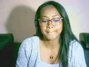 Yummy_sitraka  live sex cam