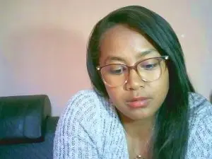 Yummy_sitraka  live sex cam