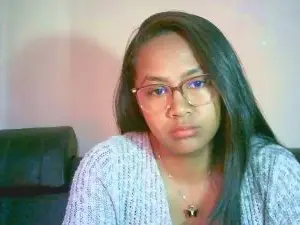 Yummy_sitraka  live sex cam