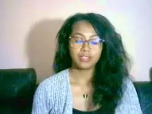 Yummy_sitraka  live sex cam