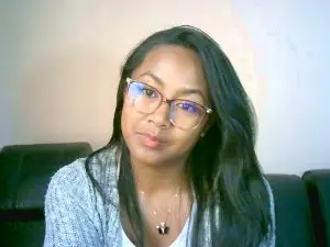 Yummy_sitraka  live sex cam