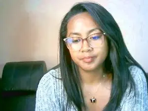 Yummy_sitraka  live sex cam