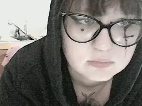 Hellinfern0  live sex cam