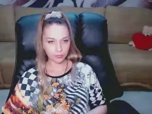 Lovellymalina  live sex cam