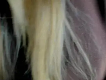 AnnMagni  live sex cam