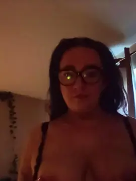 Curvy69ass  live sex cam
