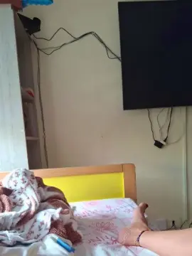 Darly72  live sex cam