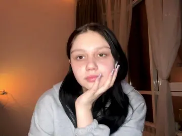 MirtaUerkwitz  live sex cam