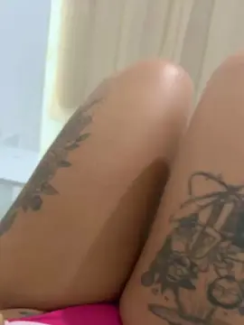 Morenaxxx  live sex cam