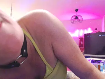 Dirtymami  live sex cam