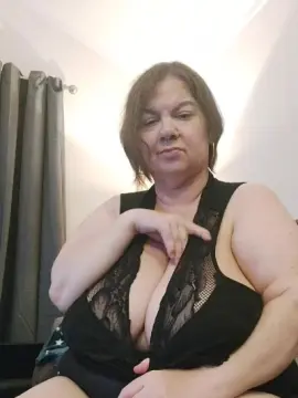 Biggestjugs53  live sex cam