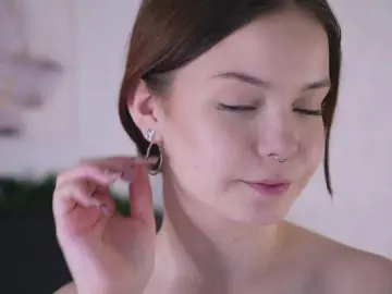 MarvaBatie  live sex cam