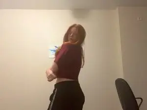 PennieHollamon  live sex cam