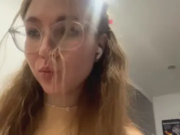 PricillaMennig  live sex cam