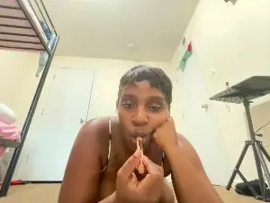 ReineXXX  live sex cam
