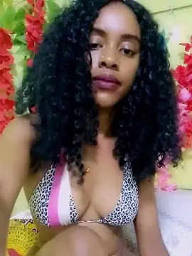 Joyce186  live sex cam