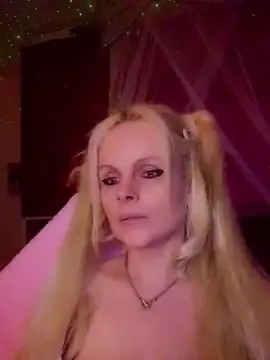 Violette05  live sex cam