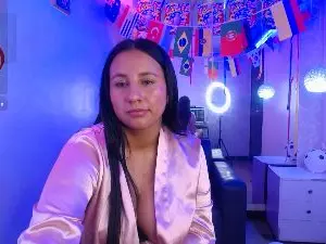 Ailyn_boobies_  live sex cam