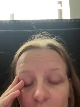 Bbygrladore  live sex cam