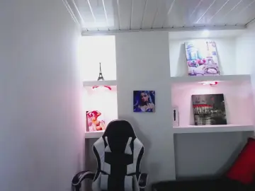 Charis_21  live sex cam