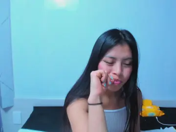 Chloe_Martini  live sex cam