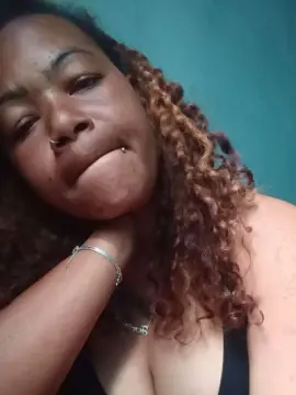 Felanah33  live sex cam
