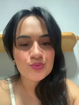 Lindarosa84  live sex cam
