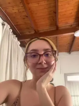 Naomibelle  live sex cam