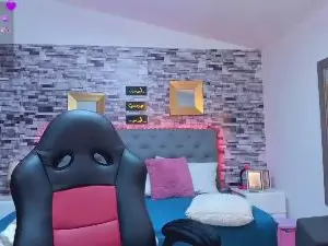 Miiaabloom  live sex cam