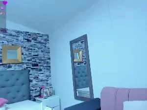 Miiaabloom  live sex cam