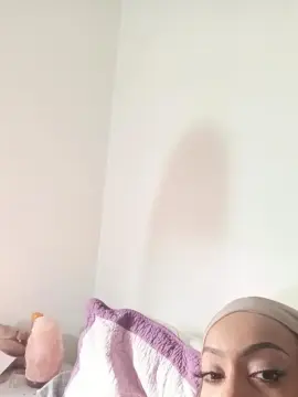 Elleblue_sexy  live sex cam