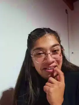 Luchytet44  live sex cam