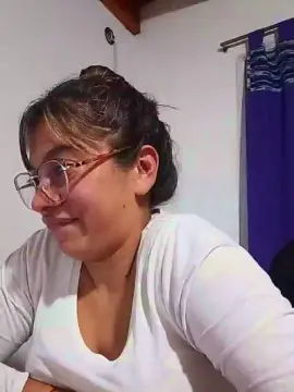 Luchytet44  live sex cam