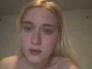 Avapuppyluv  live sex cam