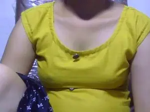Cutie_priya  live sex cam