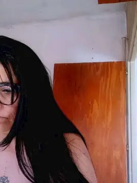 Gla347  live sex cam