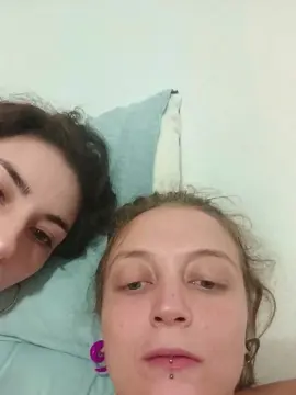 Skynit  live sex cam