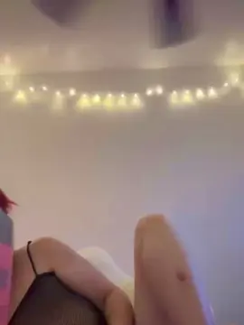 StarrMelonz  live sex cam