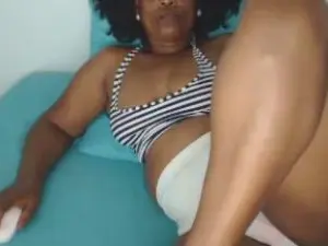 Roushlove  live sex cam