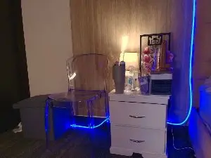 Maddyluxe  live sex cam